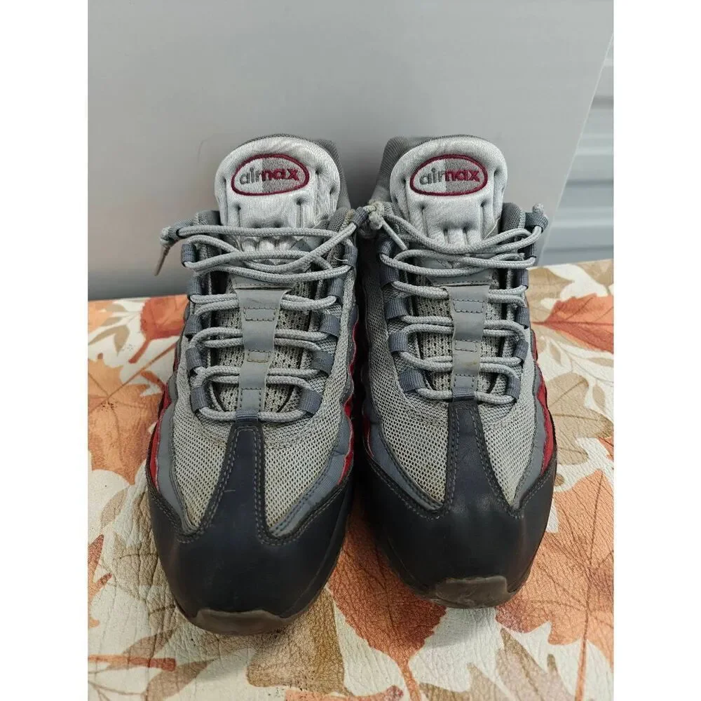 Nike Air Max 95 Essential Grey Men’s Running Shoes Size 11 749766-025